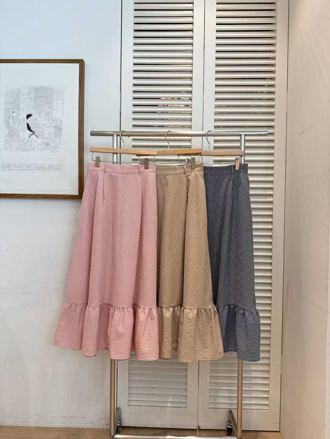 KFA814 ~ Skirt