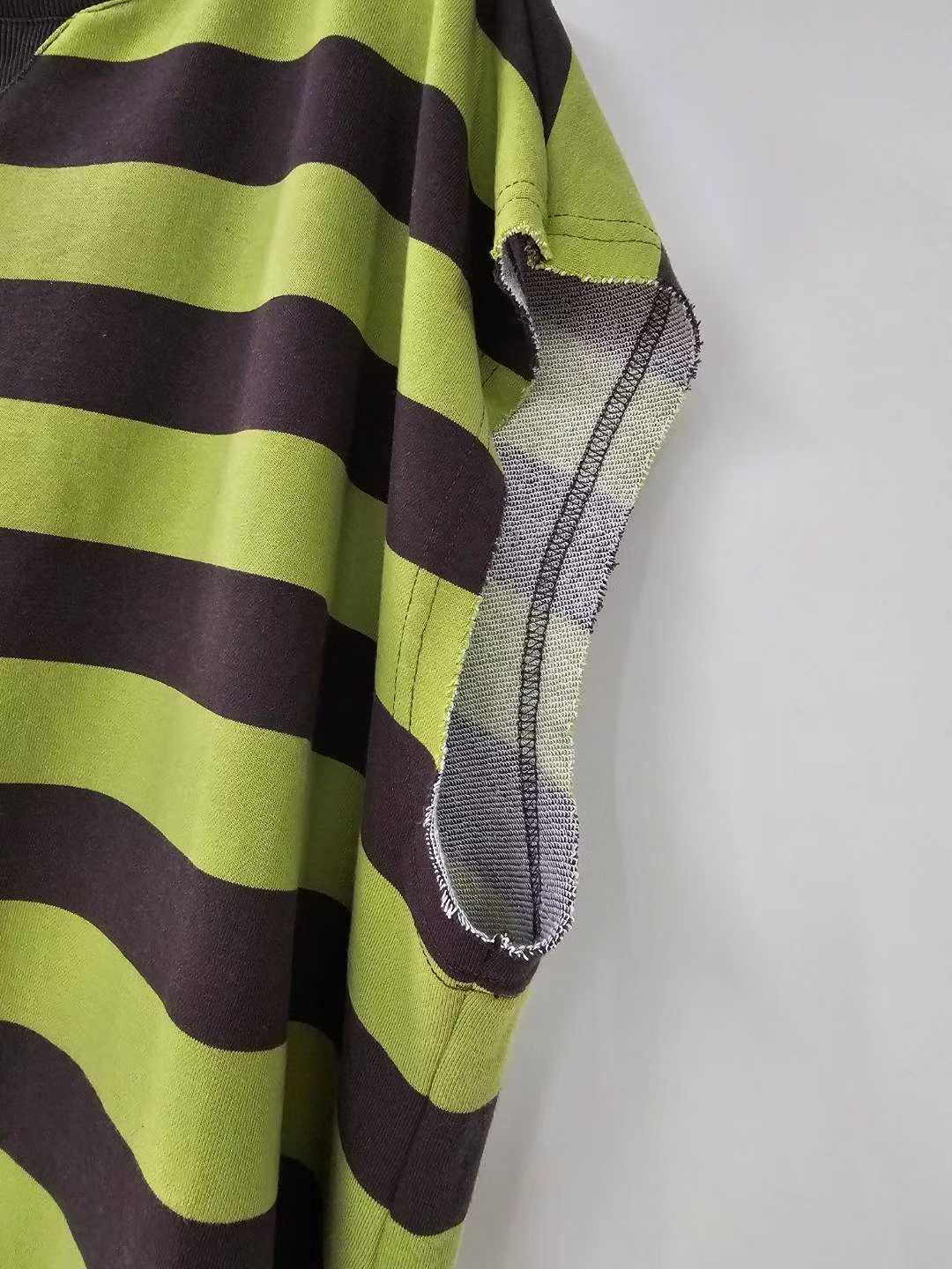 KYN2802 ~ Top