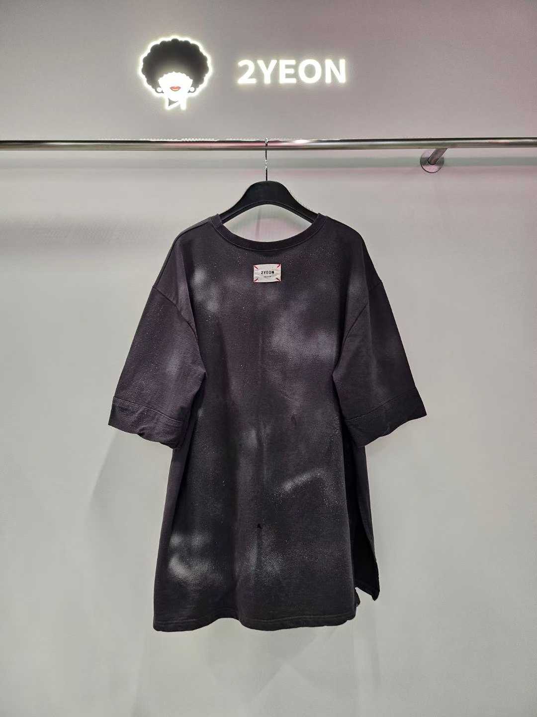 KYN2804 ~ Top