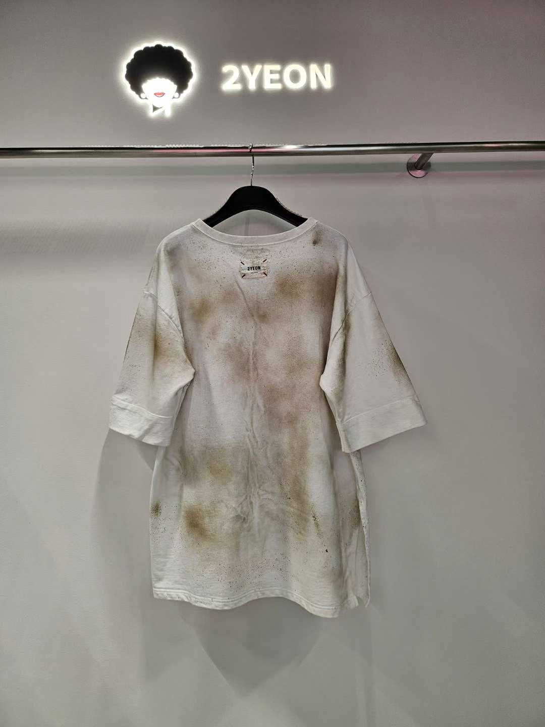KYN2804 ~ Top