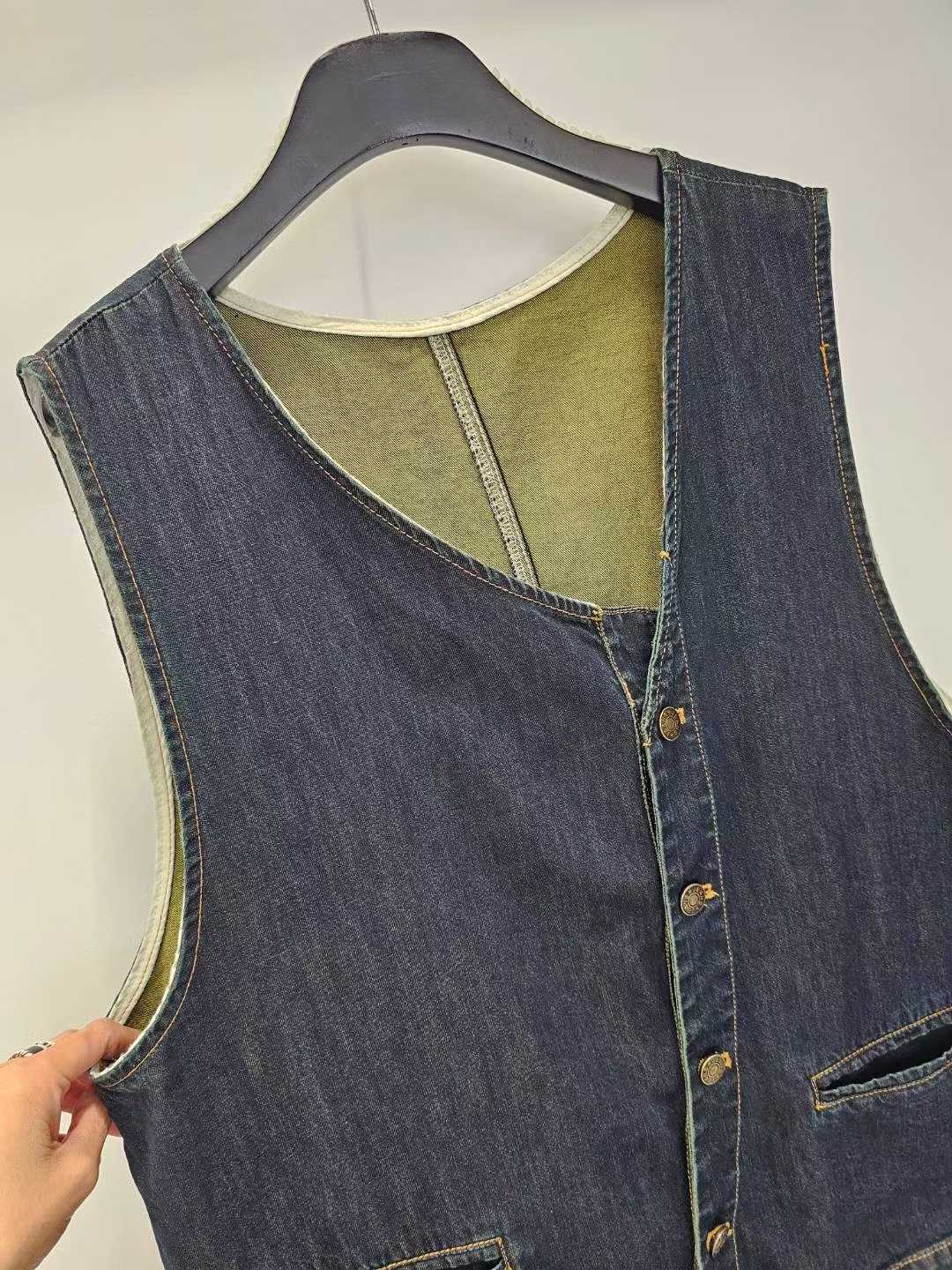 KYN2814 ~ Vest