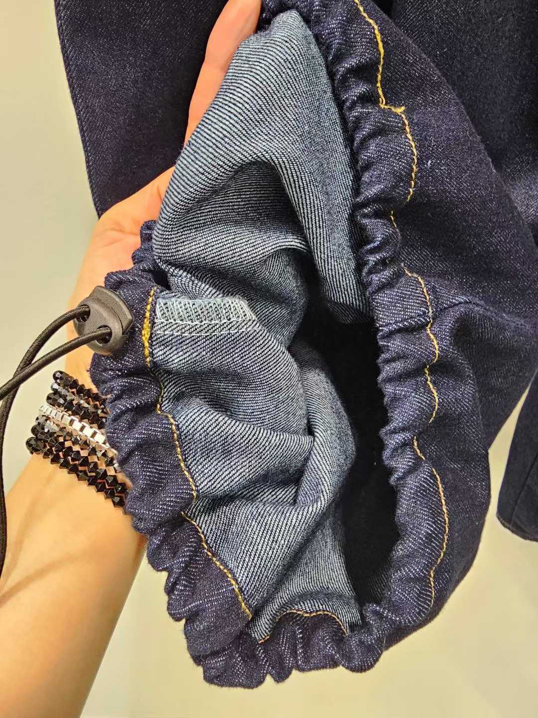 KYN2833 ~ Bottom