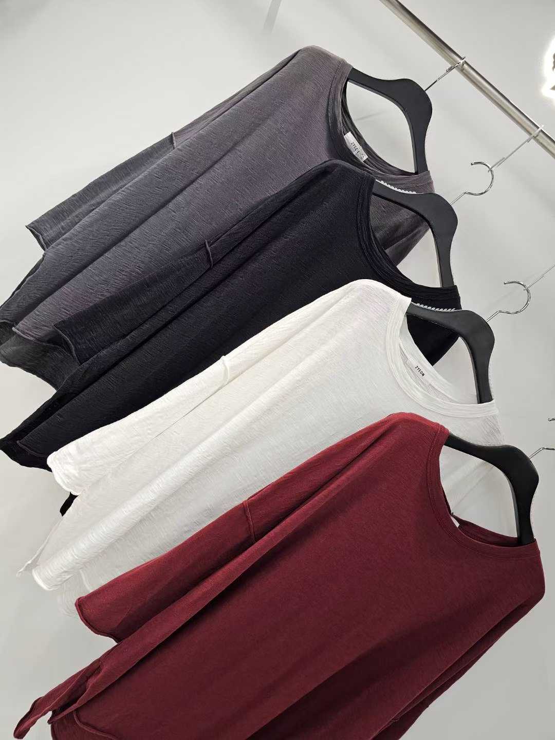 KYN2803 ~ Top