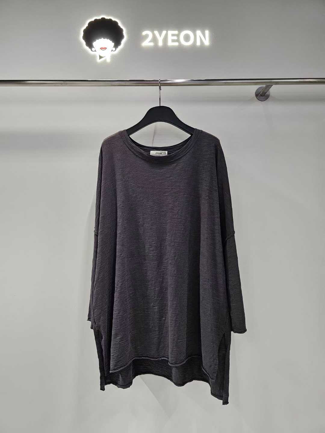 KYN2803 ~ Top