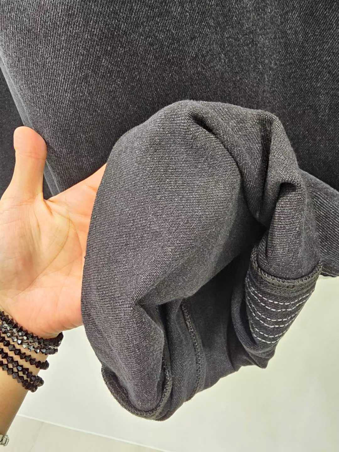 KYN2823 ~ Bottom