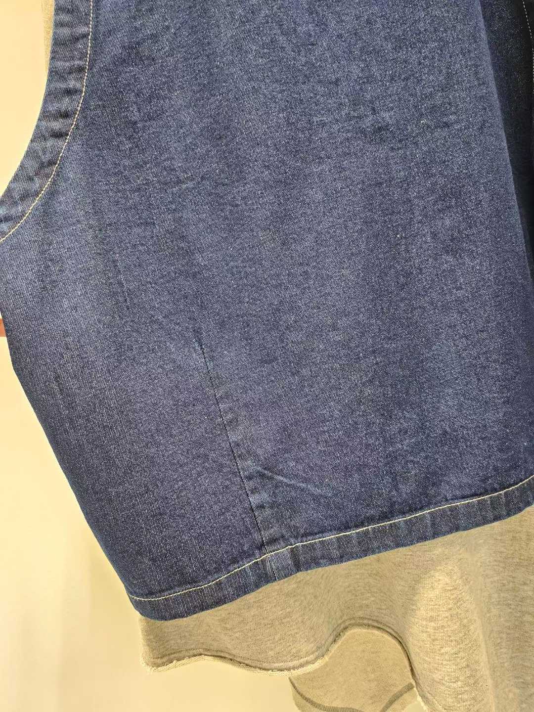 KYN2815 ~ Vest