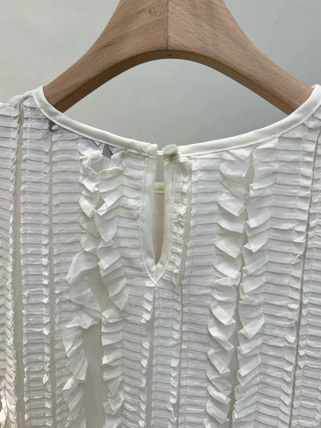 KMM803 ~ Top