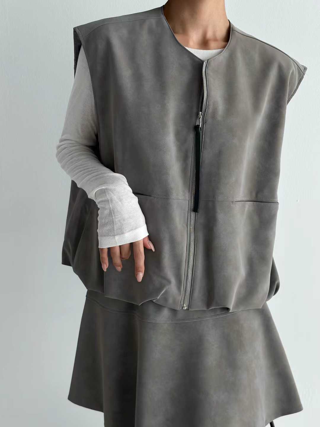KMM810 ~ Vest