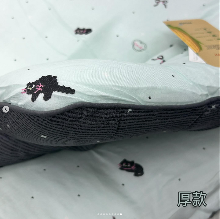 822 - Tencel Small Cat Duvet