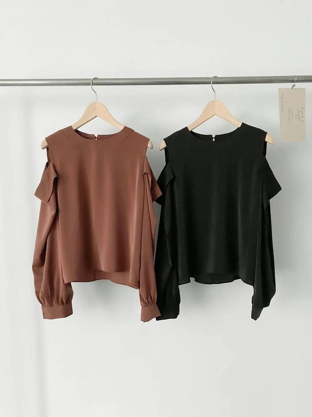 KOT613 ~ Shoulder Off Blouse