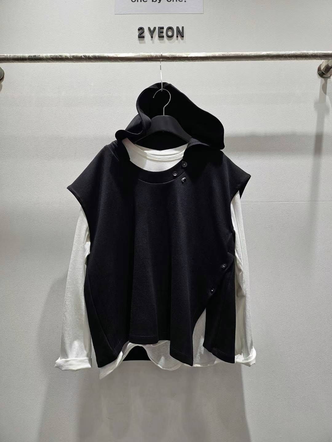 KYN515 ~ Hooded Vest