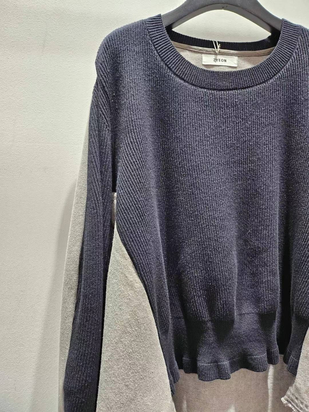 KYN506 ~ Sweater