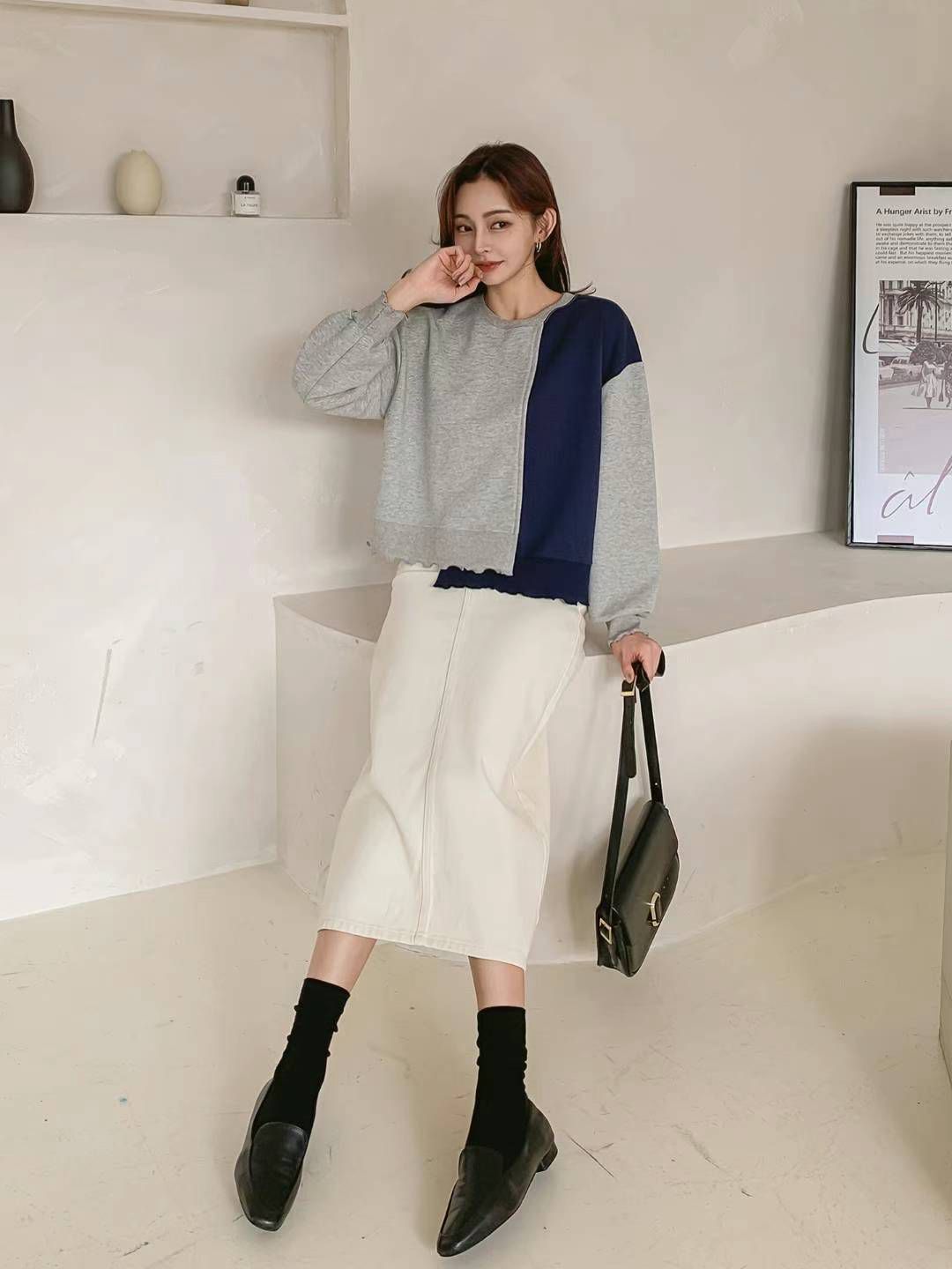 KJU123 ~ Two Tone Sweater