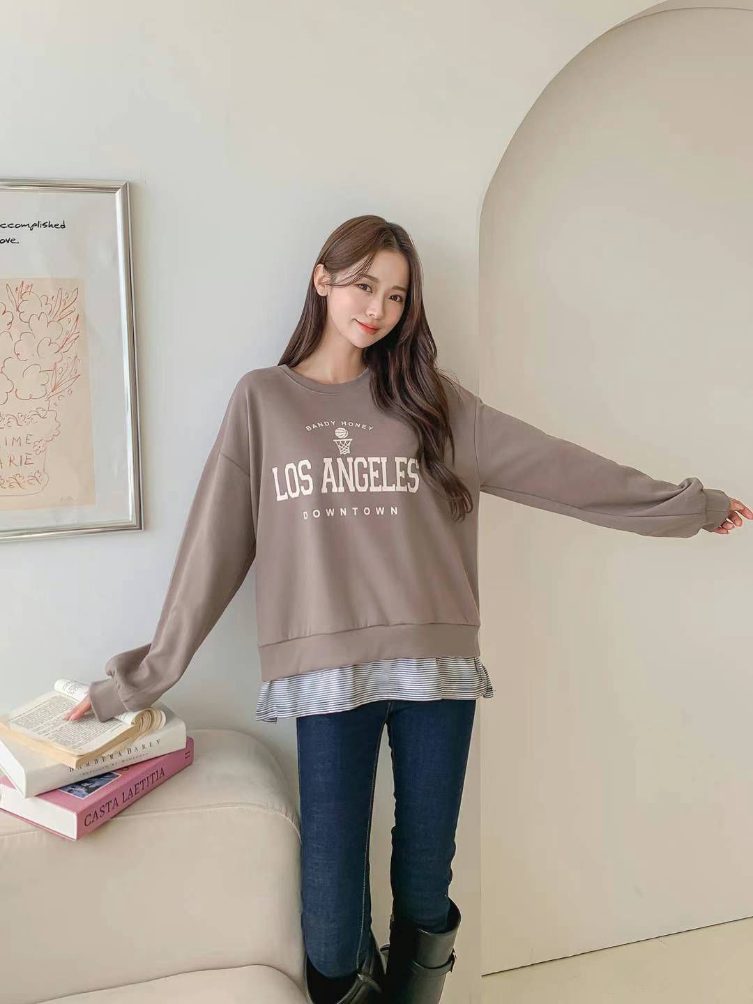 KJU127 ~ Los Angeles Sweater