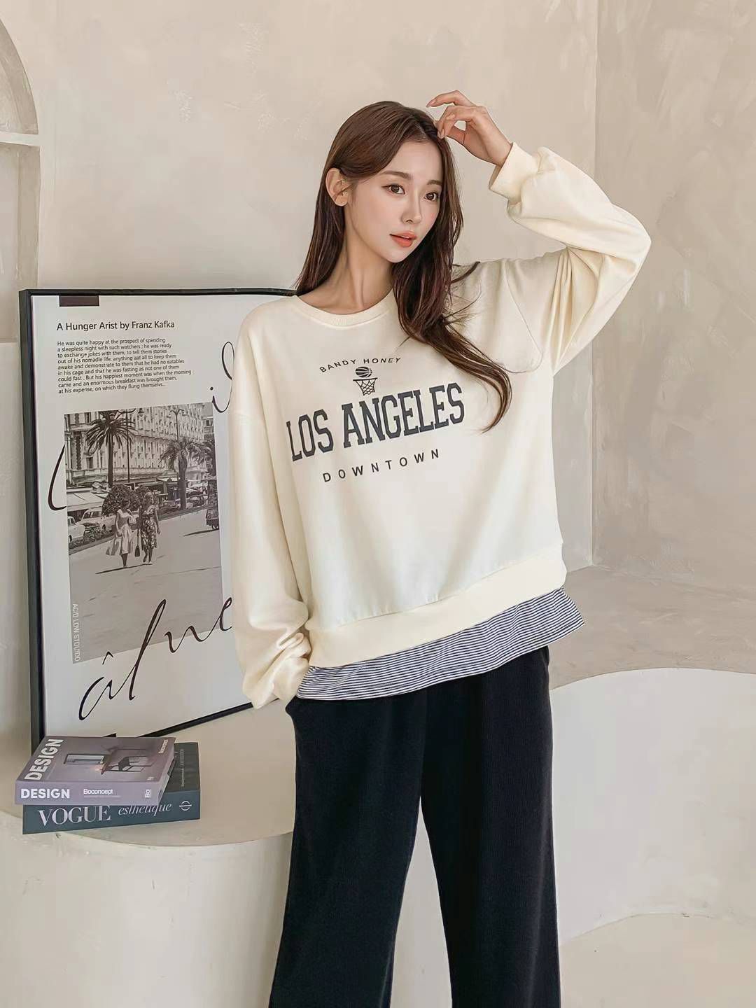 KJU127 ~ Los Angeles Sweater