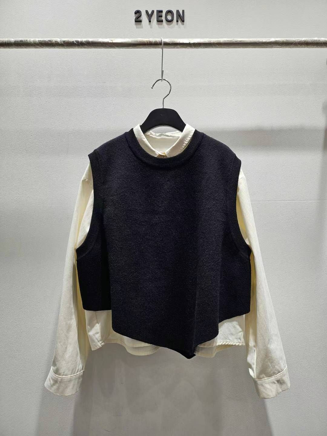 KYN522  ~ Knit Vest