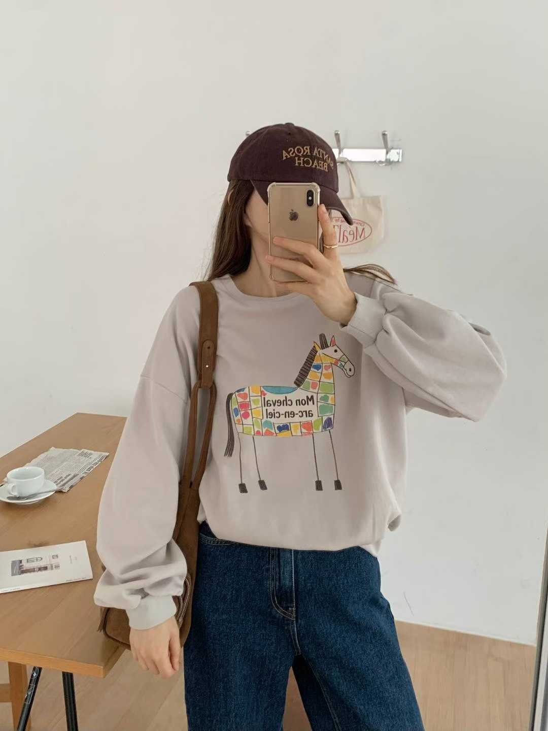KBM902 ~ Horse Sweater